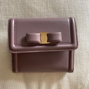 Ferragamo Vara Bow Wallet - Mauve